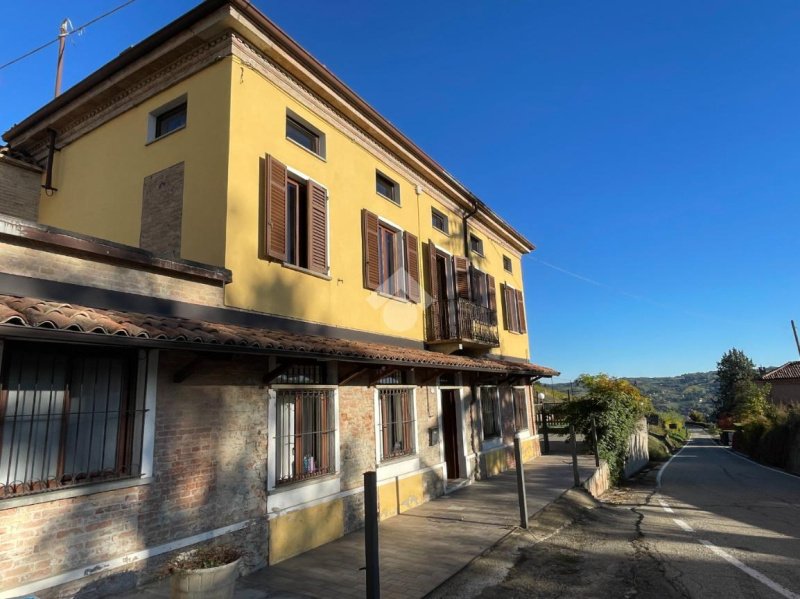 Detached house in Canelli