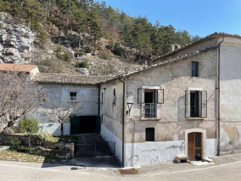 Detached house in Navelli