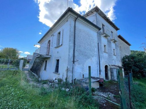 Detached house in Prata d'Ansidonia