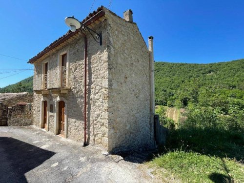 Detached house in Caporciano