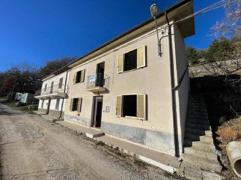 Einfamilienhaus in L'Aquila
