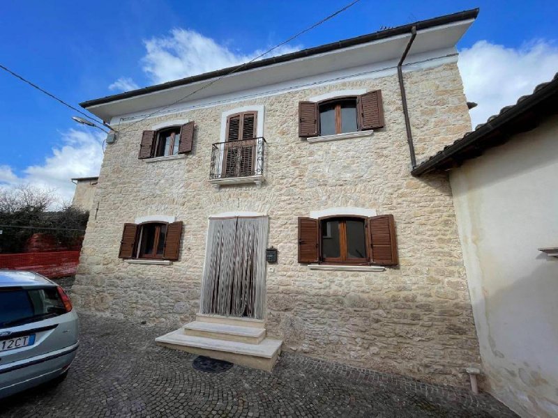 Detached house in Barisciano