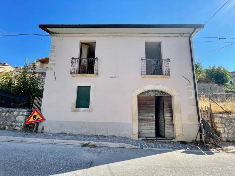 Semi-detached house in Prata d'Ansidonia
