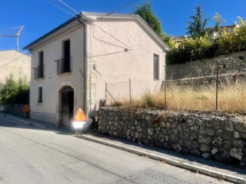 Casa semi-independiente en Prata d'Ansidonia