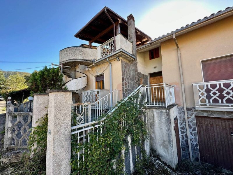 House in Tione degli Abruzzi