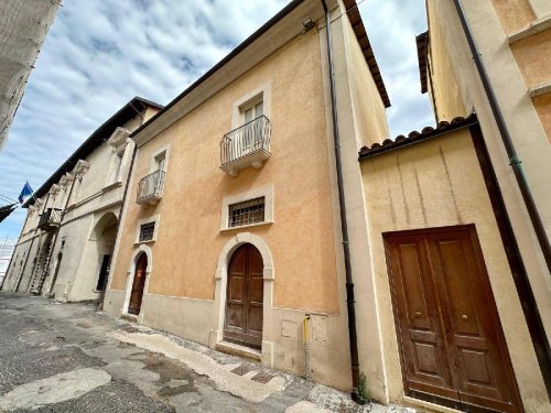 Einfamilienhaus in L'Aquila