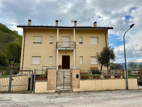 Casa semi-independiente en Caporciano