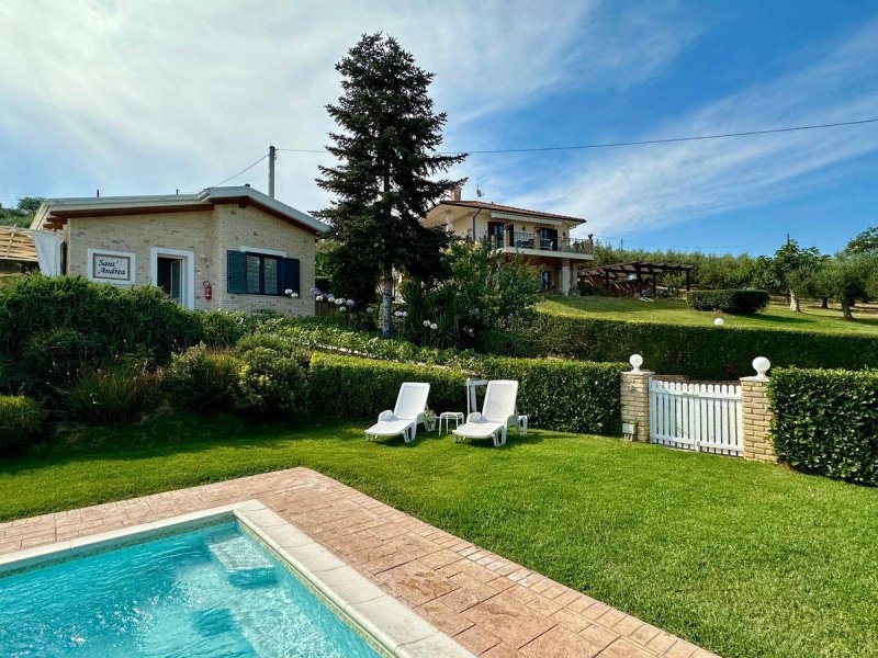 Villa a Città Sant'Angelo