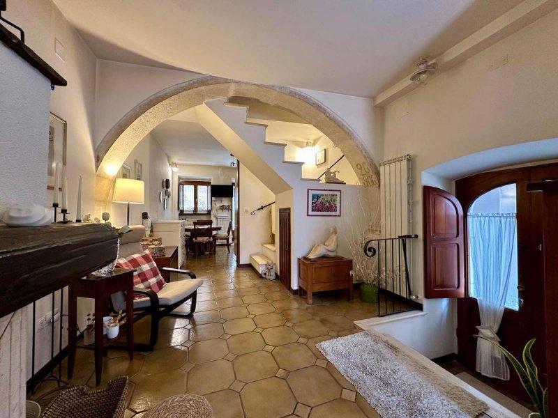 Maison individuelle à San Demetrio ne' Vestini