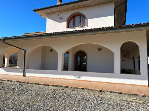 Коммерческая недвижимость в Л'Акуила