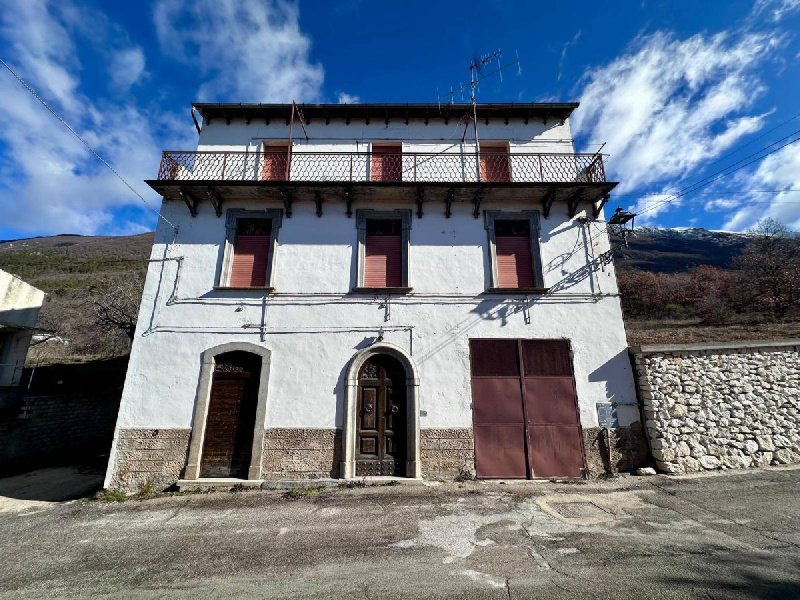 5 Bedrooms Semi-detached house for sale in Villa Santa Lucia Degli Abruzzi [812013] | Gate-away®
