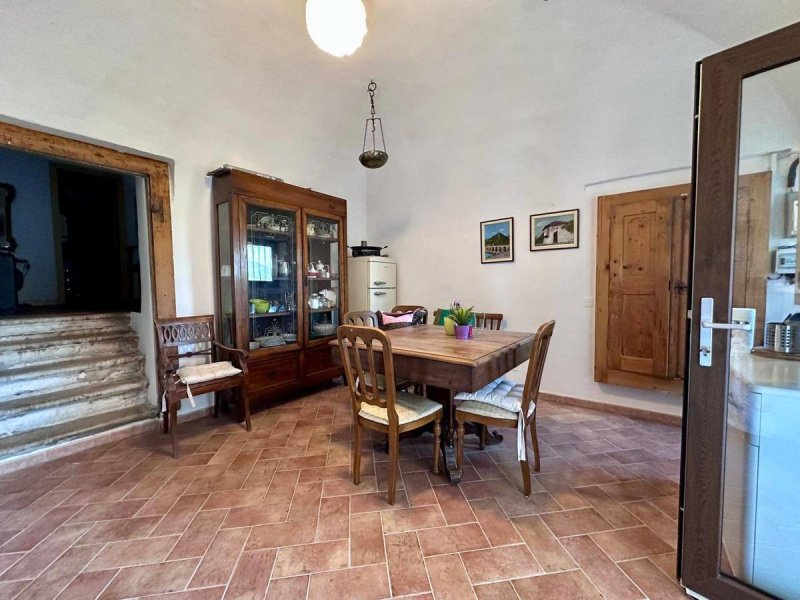 Casa indipendente a Navelli