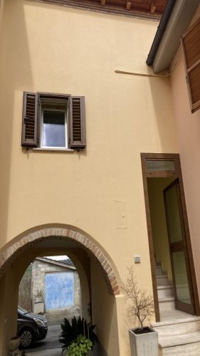 Top-to-bottom house in Castel Castagna