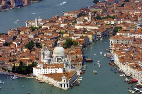 Отдельно стоящий дом в Венеция