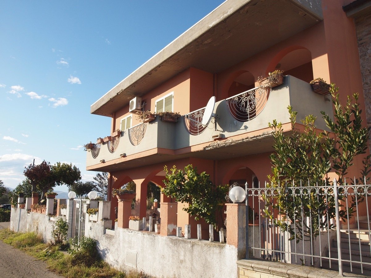 4 bedrooms detached house, 160 m² Atri, Teramo (province) photo 2