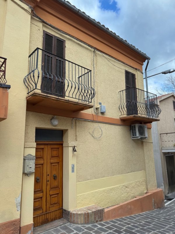 Maison individuelle à Cellino Attanasio