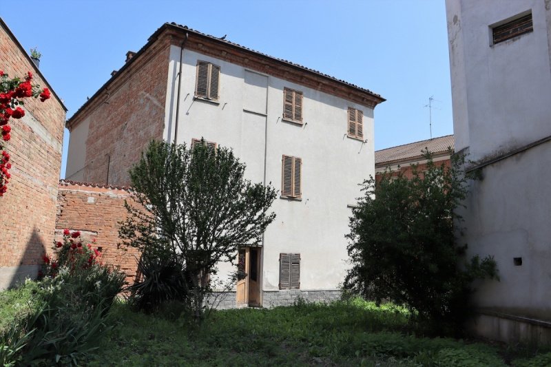 Casa en Castagnole delle Lanze