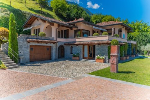 Villa in Menaggio