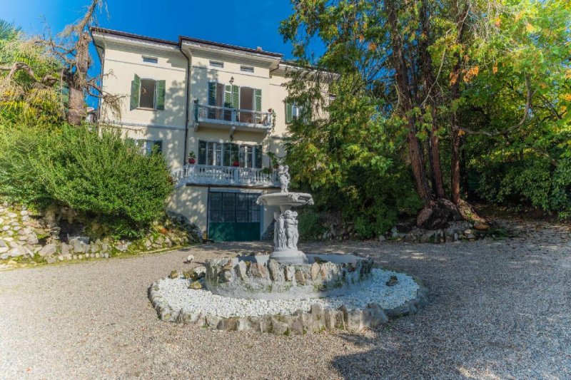 Villa in Castelletto sopra Ticino