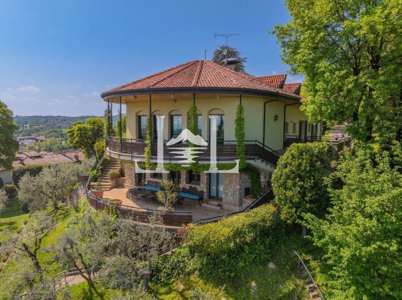 Villa in Polpenazze del Garda