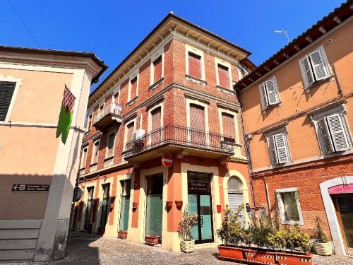 Commercial property in Fabriano