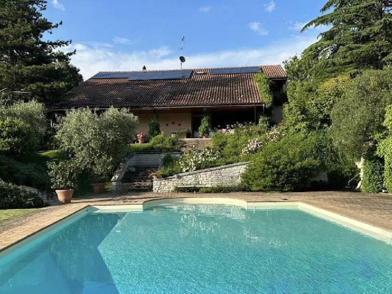 Villa in Fabriano