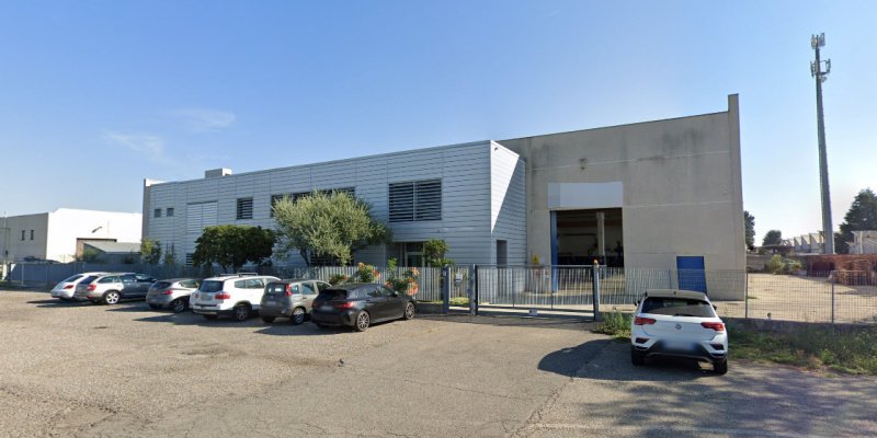 Edifício comercial em Nerviano