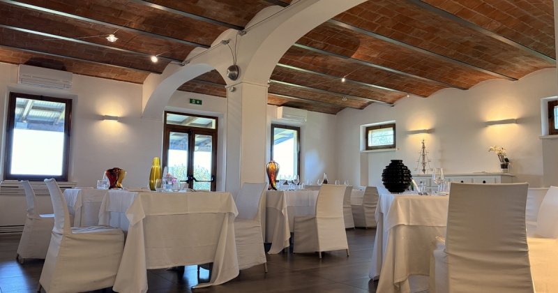 Commercial property in Montecarotto