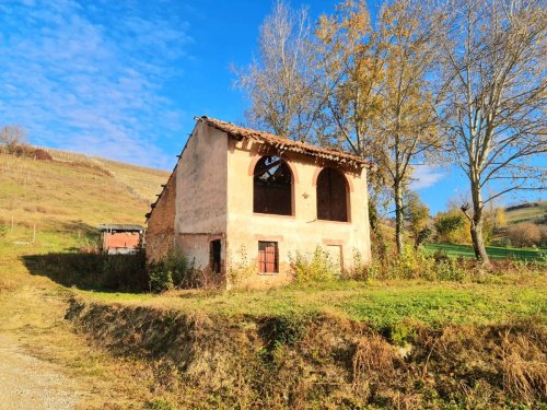 Detached house in Dogliani
