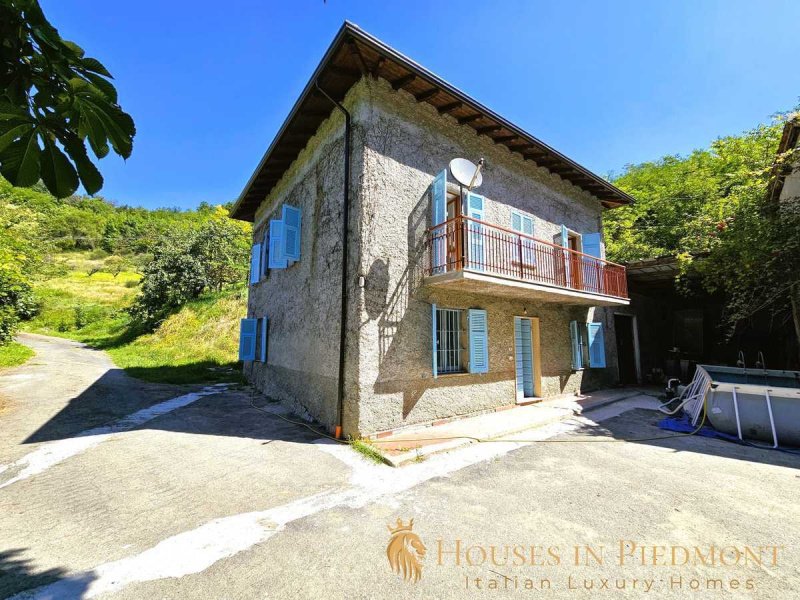 Farmhouse in Rocca Grimalda