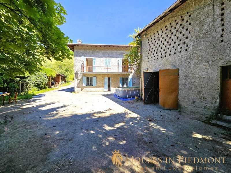 Klein huisje op het platteland in Rocca Grimalda