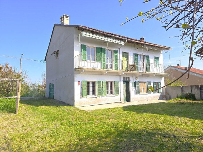 Casa indipendente a Montà