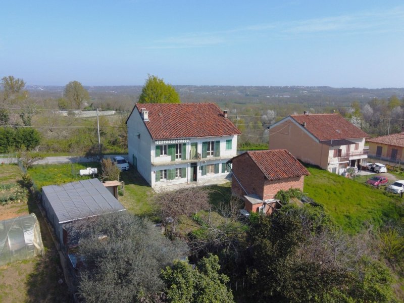 Casa indipendente a Montà