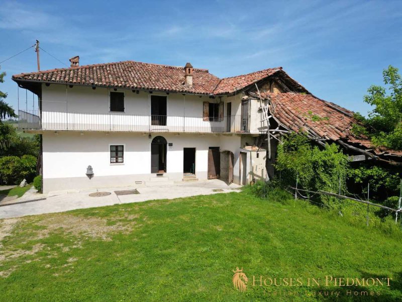 Отдельно стоящий дом в Синио