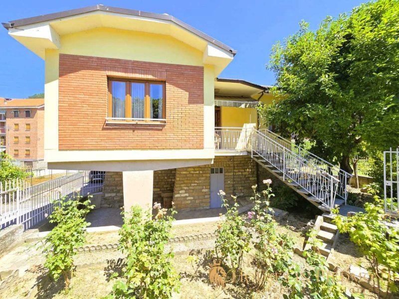 Casa independiente en Cortemilia