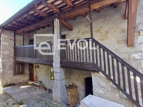 Casa di campagna a Savogna