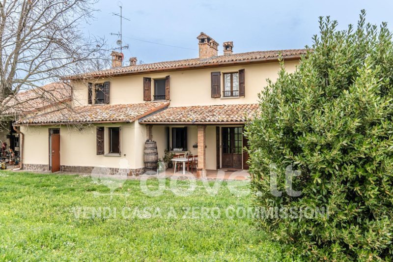 Klein huisje op het platteland in Castel San Pietro Terme