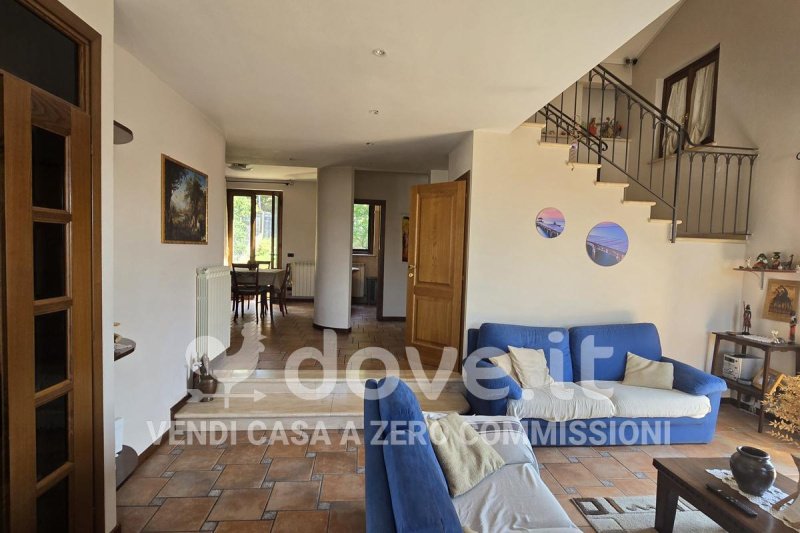 Terraced house in Radicofani