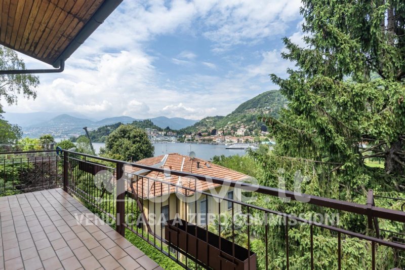 Apartamento em Laveno-Mombello