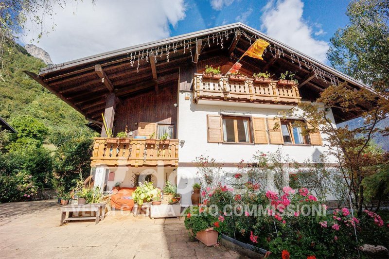 Maison individuelle à Agordo