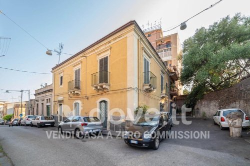 Casa independiente en Catania