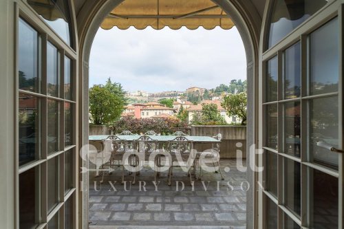 Vrijstaande woning in Bergamo