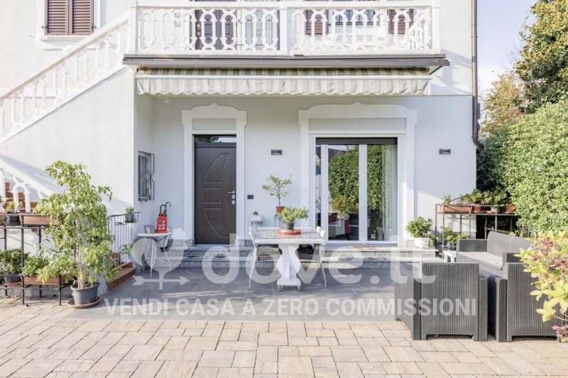 Villa in Castano Primo