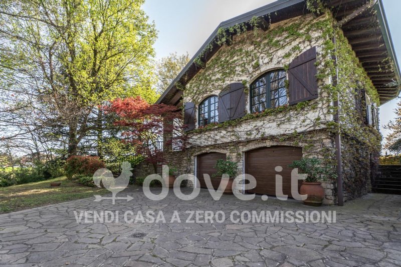 Villa in Lomagna