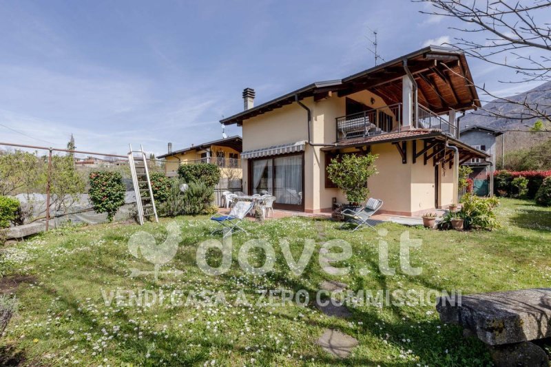 Moradia em Porto Valtravaglia