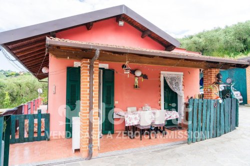 Casa indipendente a Imperia