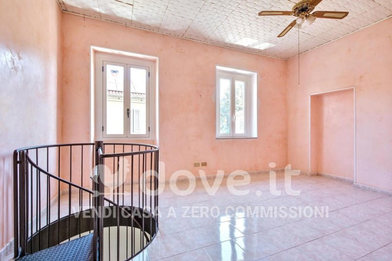 Apartamento em Magenta