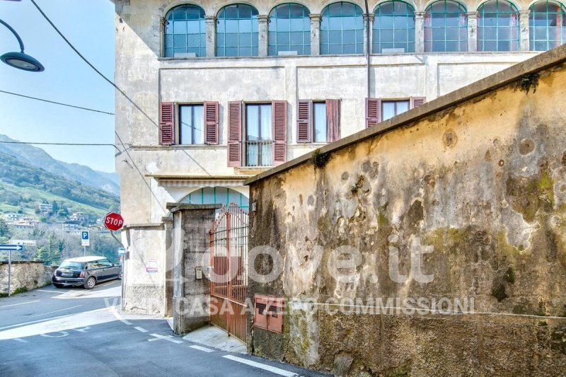 Многоквартирный дом в Совере