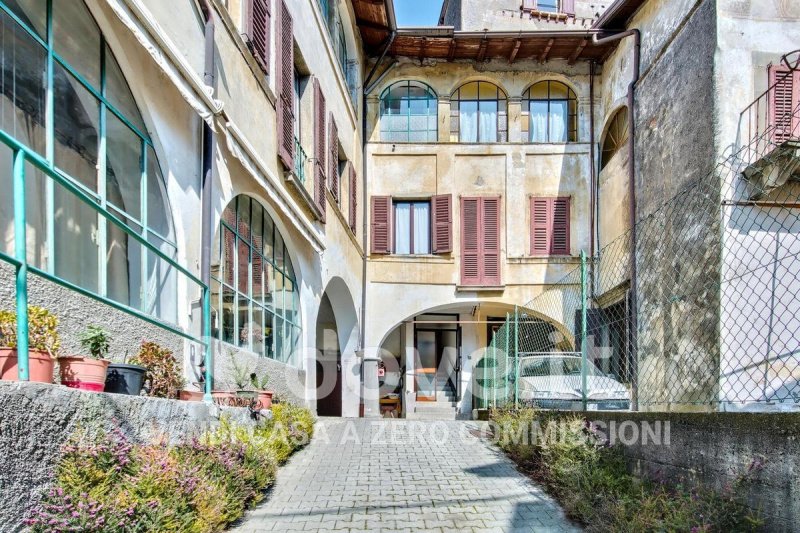 Многоквартирный дом в Совере