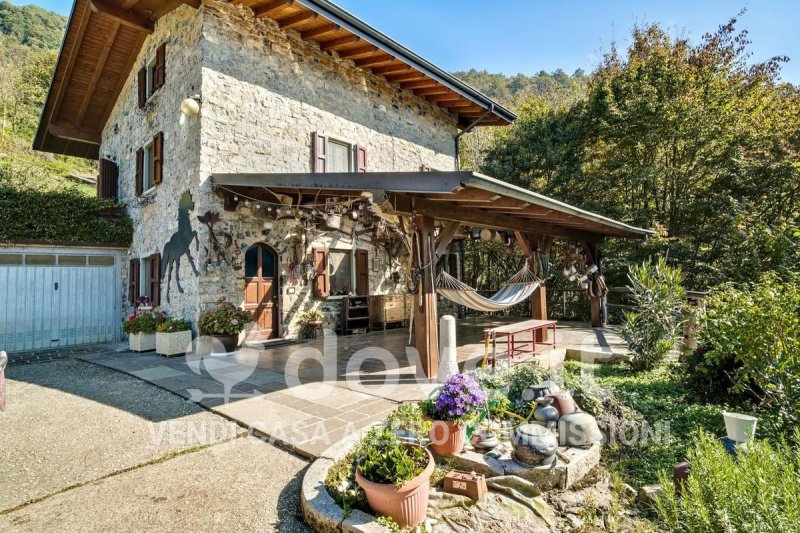 Villa in Val Brembilla